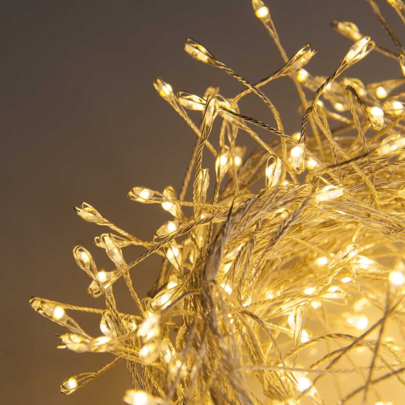 Premium LED Cluster Lights. 480 Warm White LEDs on Silver wire. Plug in